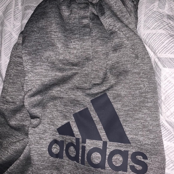 Very comfortable and good looking Adidas p… - Picture 4 of 5